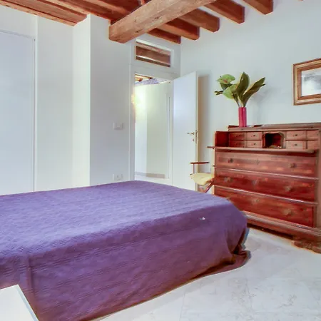 Apartment Alle Colonne Venice